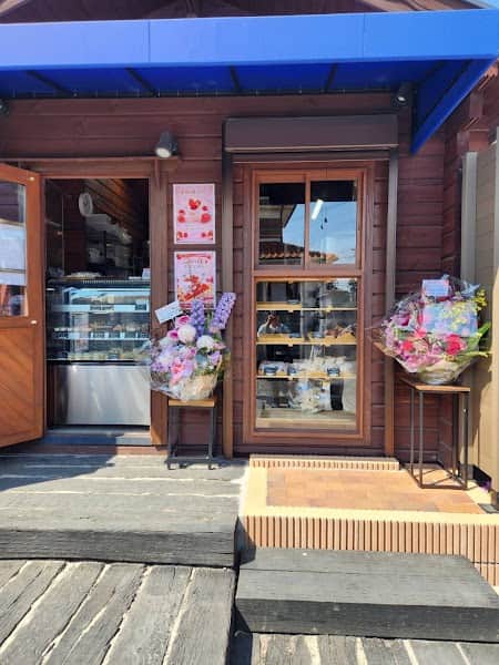 菓子工房ジョージのオスミツキ＆パン工房気まぐれ城治の店内風景