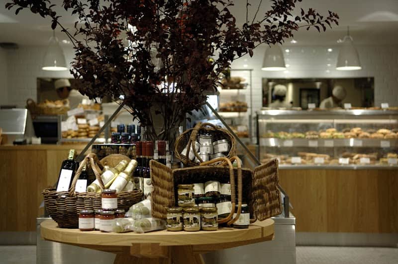 DEAN & DELUCA 八重洲の店内風景