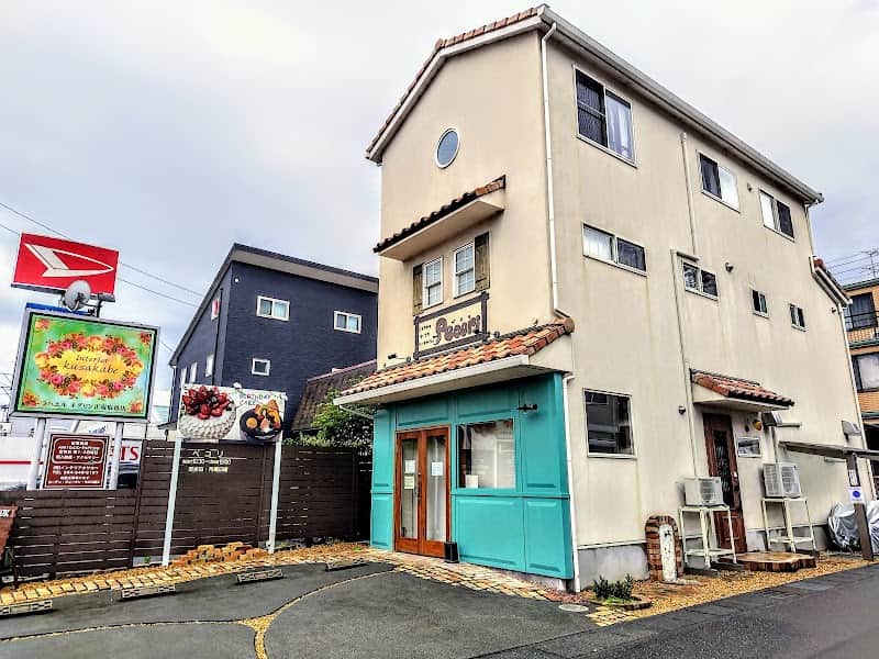 とりさかのちいさなケーキやさんペコリの店内風景
