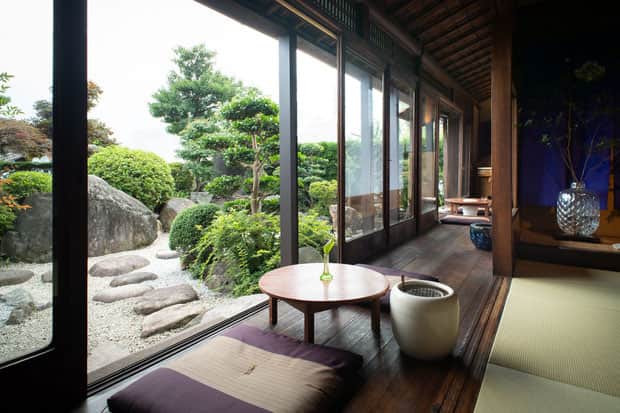 火鉢かふぇ壽庵の店内風景
