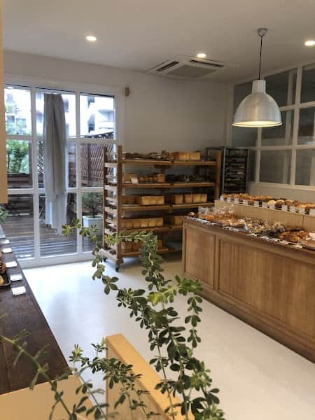 ベーカリータツヤの店内風景