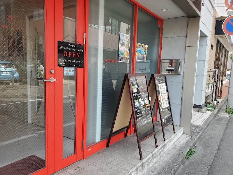 pommir 菓房ポミエの店内風景