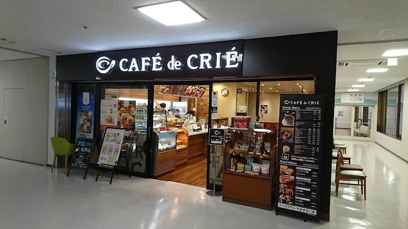 CAFE de CRIE カフェ・ド・クリエ 岡山赤十字病院店の店内風景