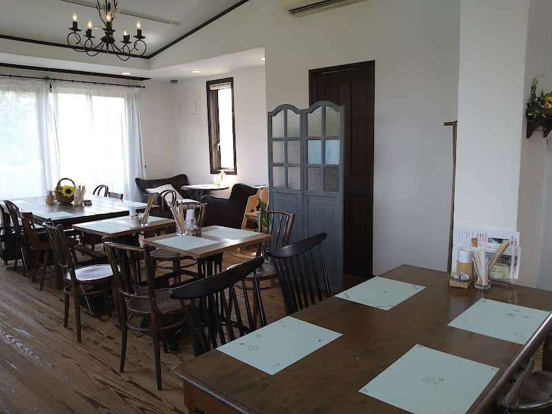 カフェペジーブル(Boulangerie cafe paisible)の店内風景