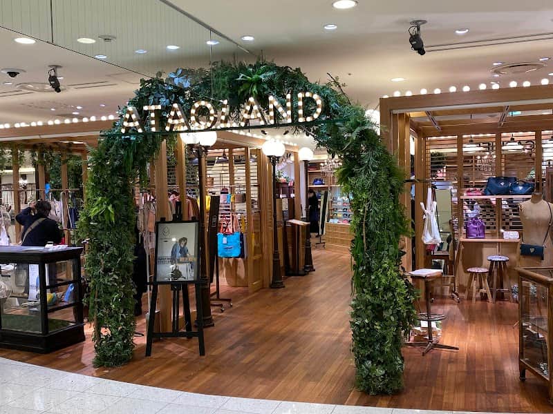 ミオール 神戸本店の店内風景