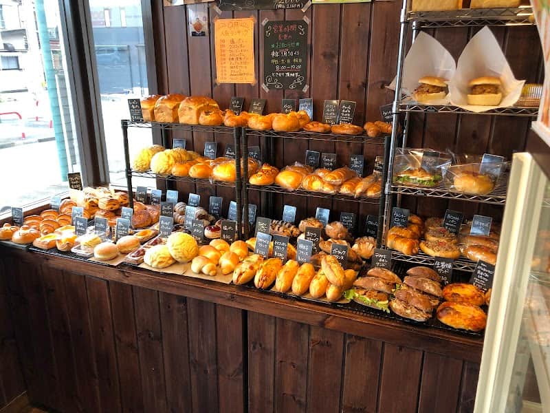 ベーカリー makotopanの店内風景