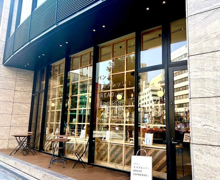 パンとエスプレッソと南森町交差点の店内風景