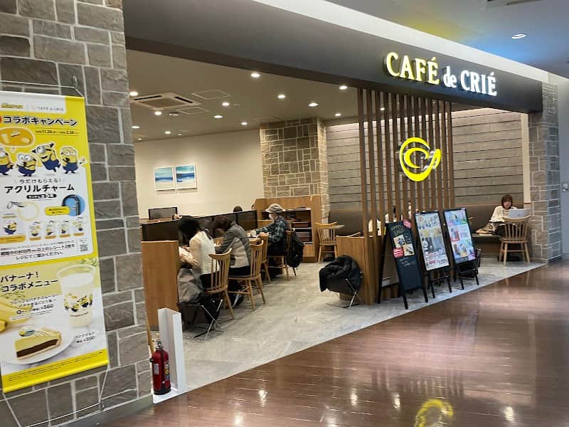 CAFE de CRIE カフェ・ド・クリエ ノースポート・モール店の店内風景