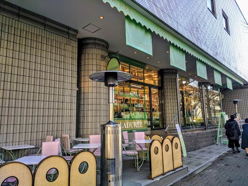 ラデュレ 渋谷松濤店の店内風景