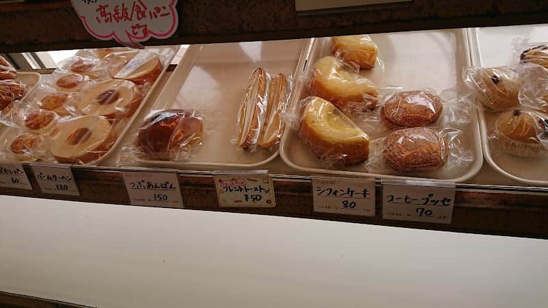 ベーカリーオガワ ttの店内風景