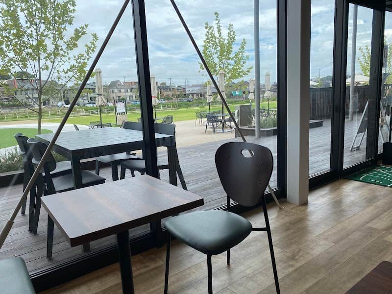 COFFEE&CACAO FACTORYの店内風景