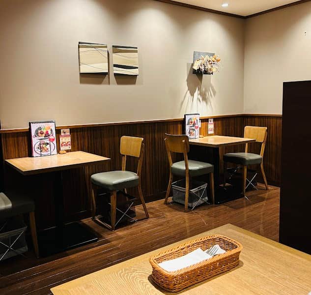 喫茶と洋食トリコの店内風景