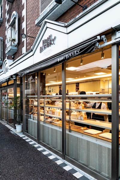 コミベーカリー知寄町本店の店内風景
