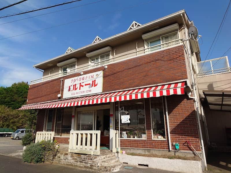 エルドール洋菓子店 梅郷本店の店内風景