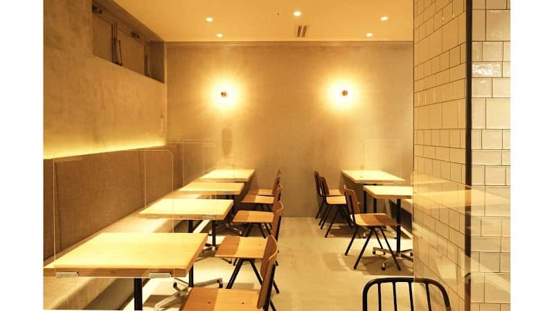 カフェ ドルセットの店内風景