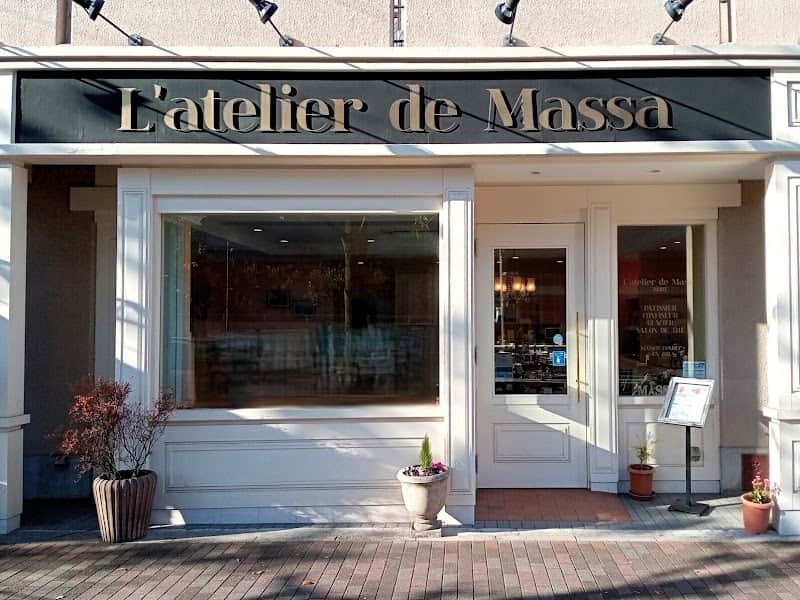 L'atelier de Massa（ラトリエ ドゥ マッサ）の店内風景