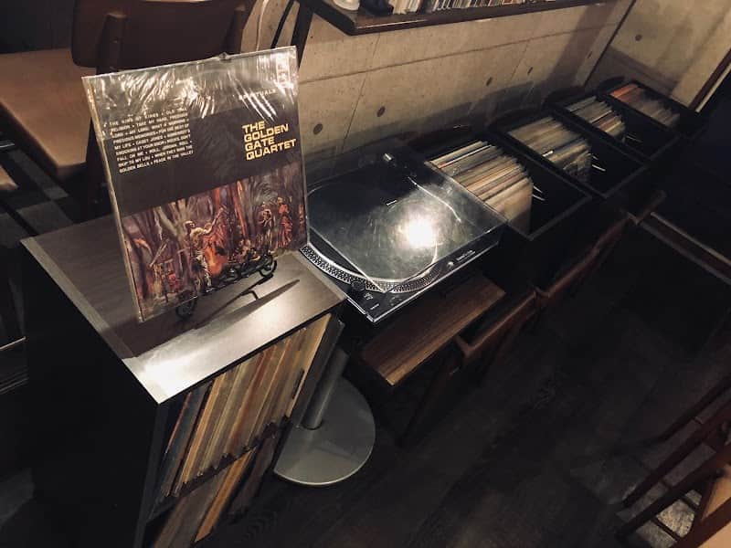 Cafe & MusicCube GOLDENGATE(ゴールデンゲート)の店内風景
