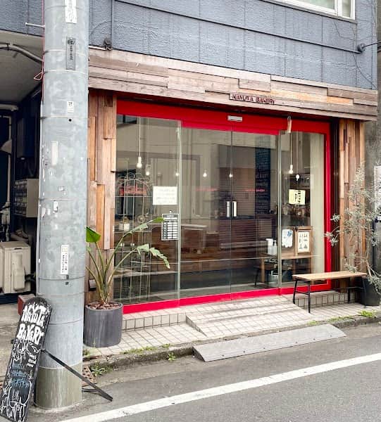 ナユタ・ベーカリーの店内風景