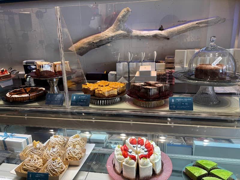 パティスリーエトネの店内風景