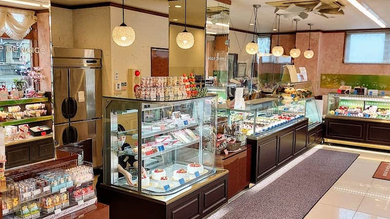 アトリエ･ブール･ドゥ･ネージュ 緑が丘店の店内風景