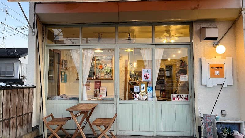 カフェ　コロラド　小作駅前店の店内風景
