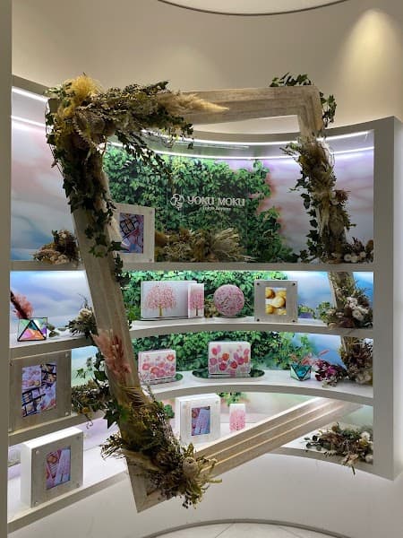 ヨックモック 青山本店