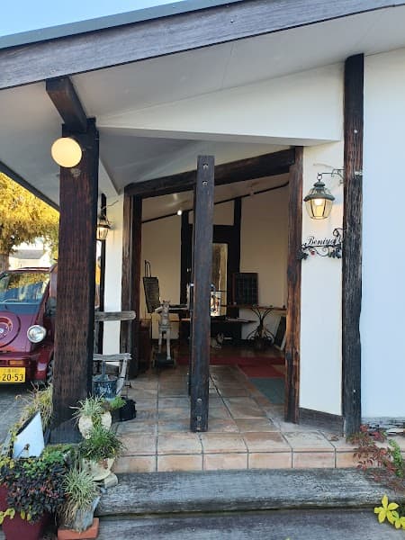 べにや珈琲店の店内風景