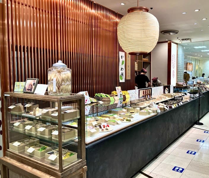 たねや 横浜そごう店の店内風景