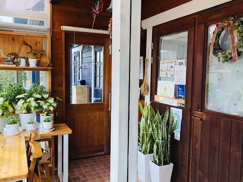 ひとつ工房の店内風景