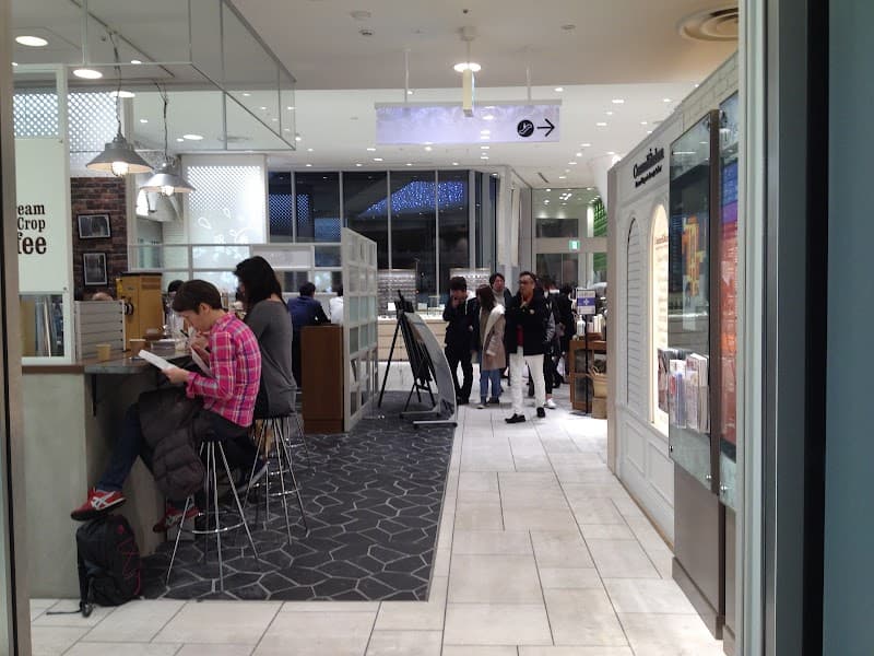 ザ・クリーム・オブ・ザ・クロップ・コーヒー 渋谷ヒカリエ店の店内風景