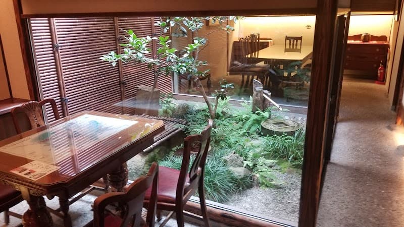 森八 ひがし三番丁店の店内風景