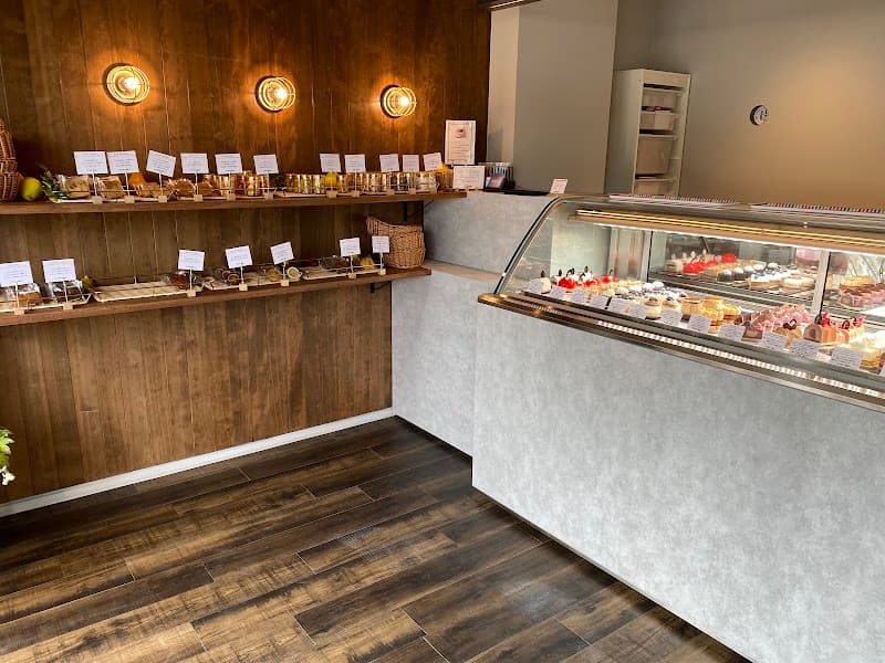 Patisserie Largo パティスリーラルゴ