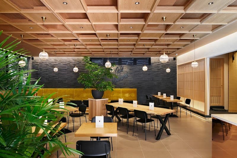 カフェ キツネ 青山の店内風景