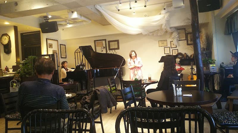 ライブカフェ凡