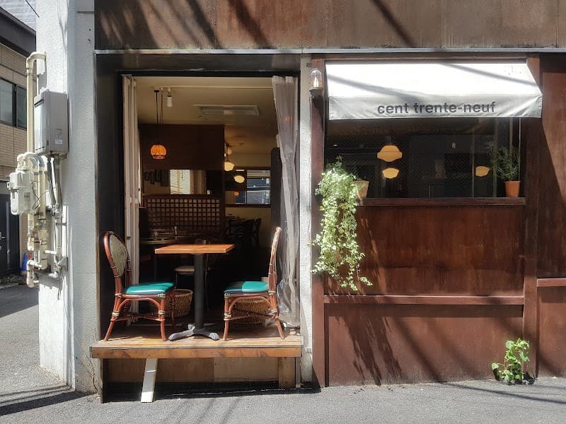 bistro rojiuraの店内風景