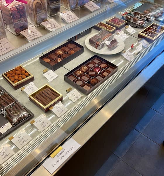 L' Authentique 南与野店