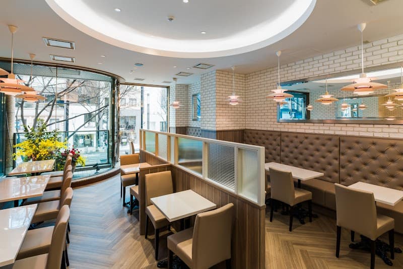 銀座千疋屋 銀座本店 フルーツパーラーの店内風景