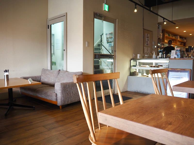 ナンバーファイブカフェの店内風景