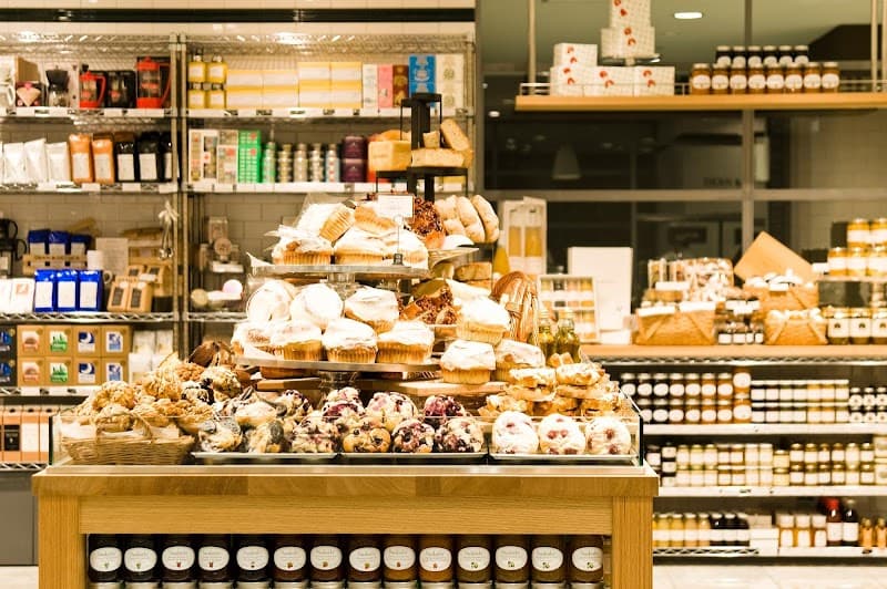 DEAN & DELUCA 栄