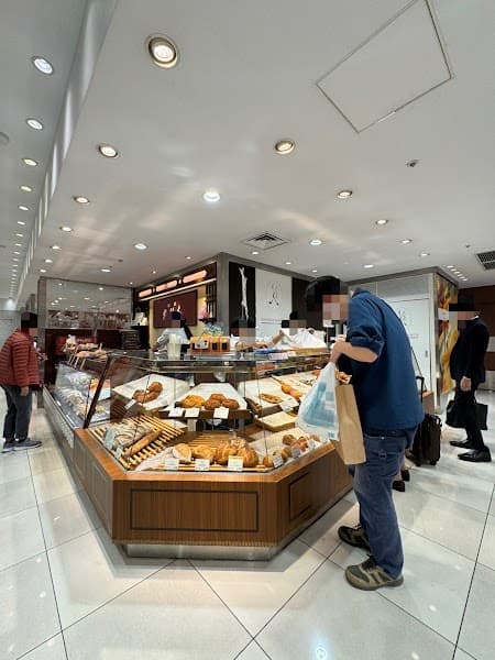 MAISON KAYSER 大丸東京店