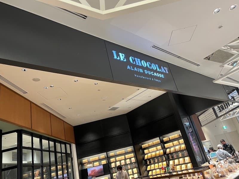 ル ショコラ ドゥ アッシュ 渋谷ヒカリエ店の店内風景