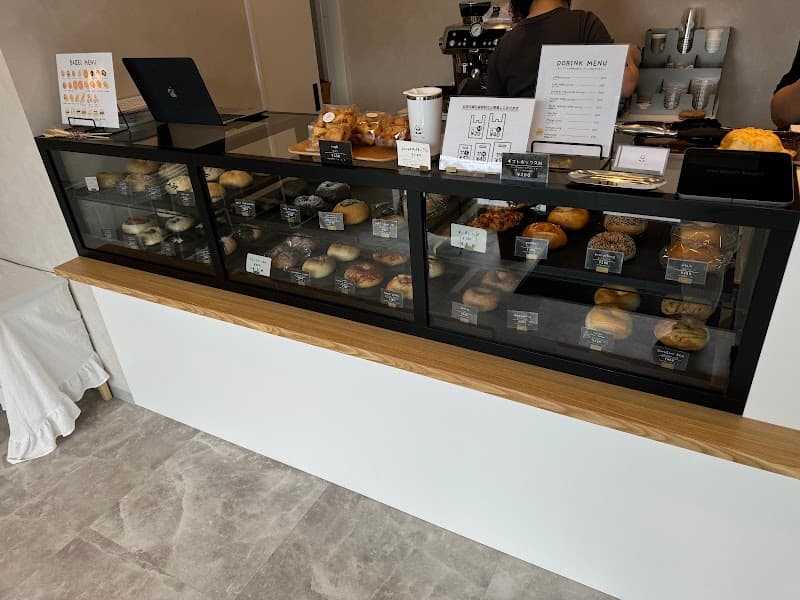 between bagelの店内風景