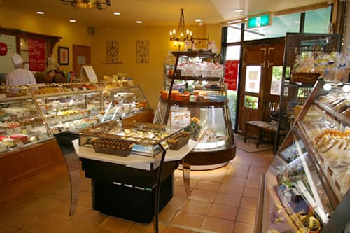 さいかい堂もみじが丘店の店内風景