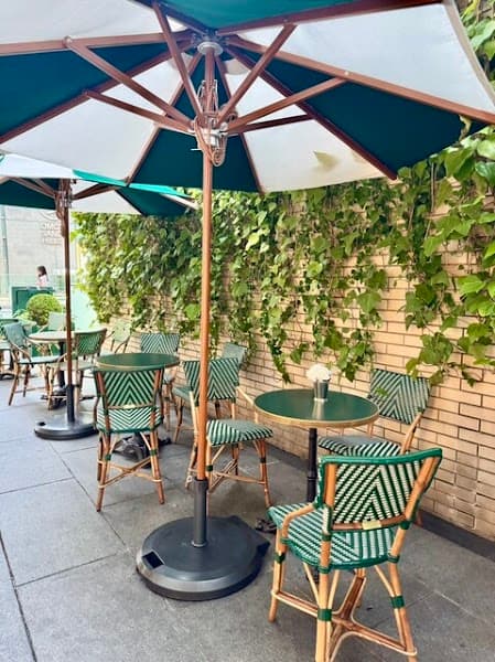 ラルフズ コーヒー 表参道の店内風景