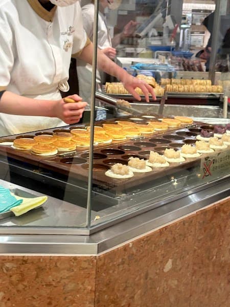 御座候 近鉄橿原店の店内風景