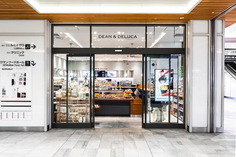 DEAN & DELUCA カフェ 新宿ニュウマン