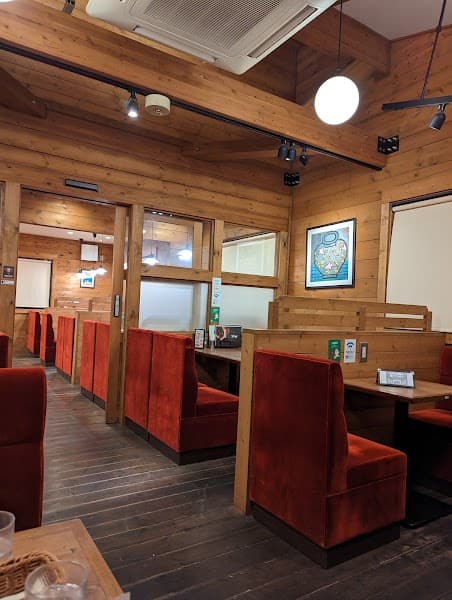 ジロー珈琲 草加店の店内風景