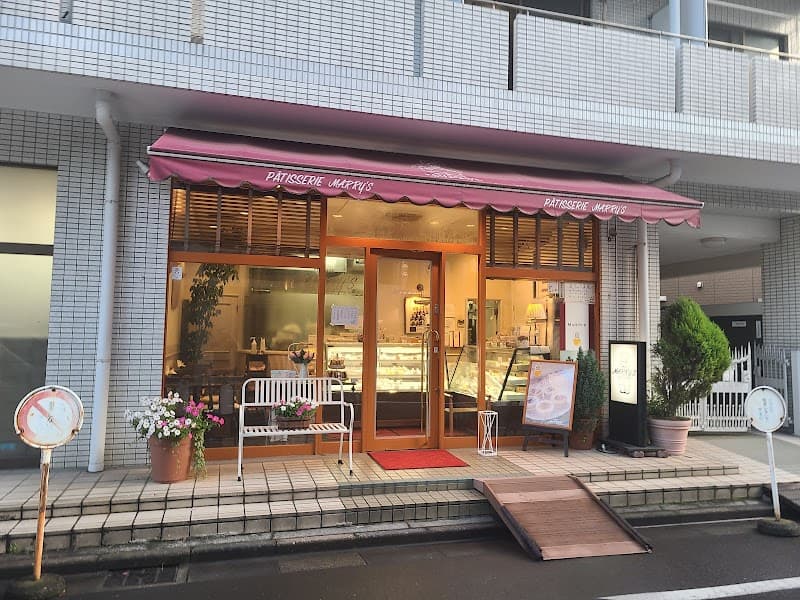 マリーズ洋菓子店の店内風景