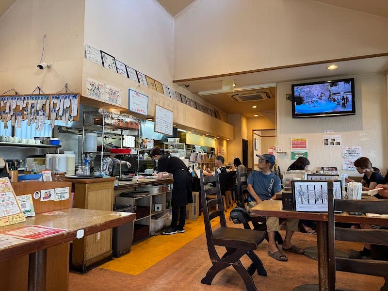 カフェ待夢の店内風景