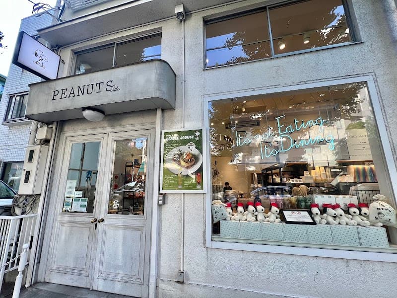 PEANUTS Cafe 中目黒の店内風景